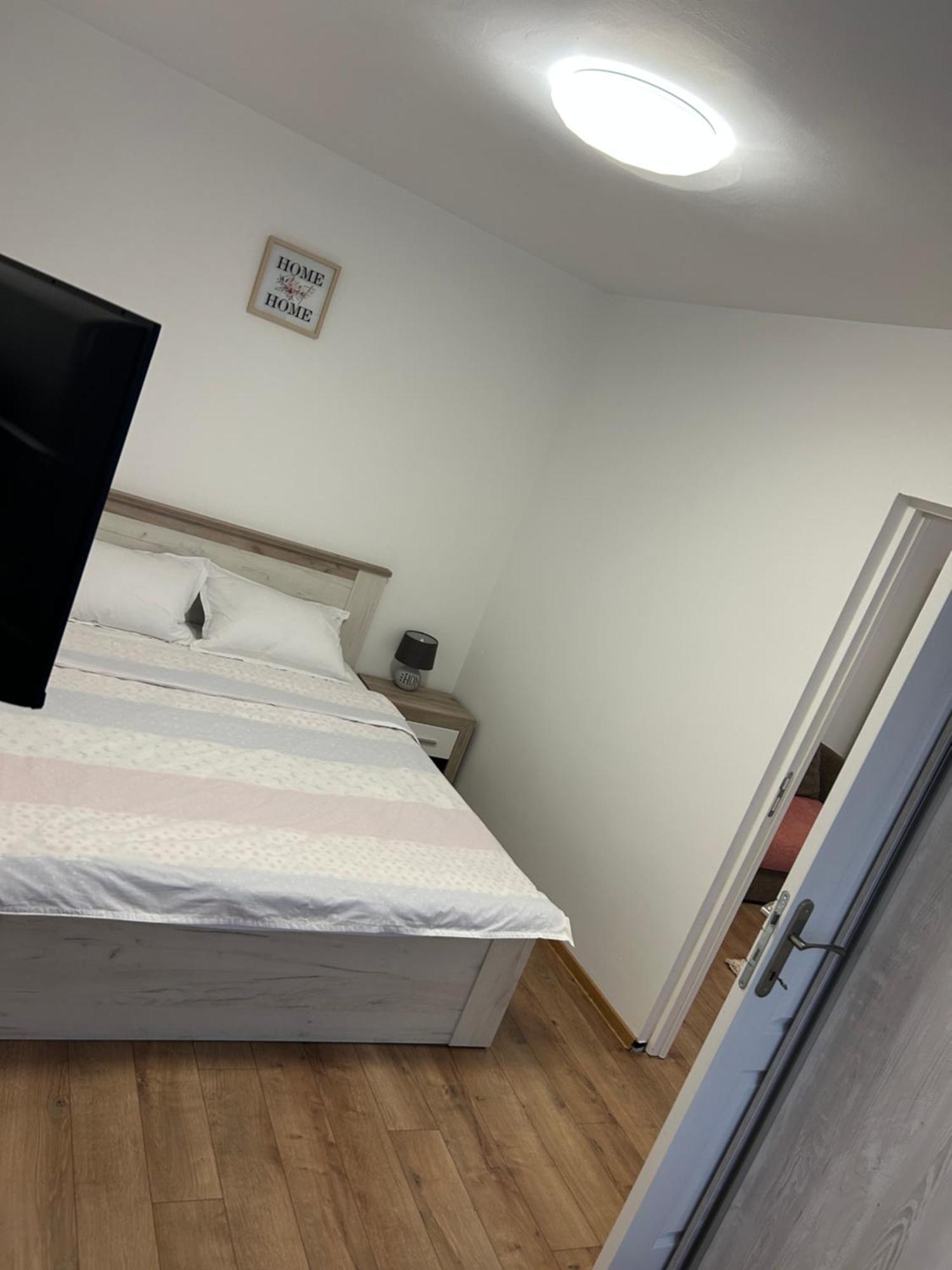 Appartamento Lillia House Braşov Esterno foto